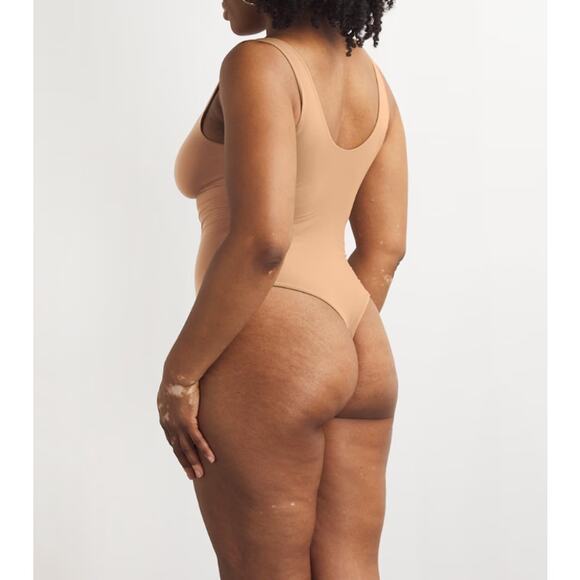 NWT SKIMS Soft Smoothing Seamless THONG BODYSUIT Color Sienna Size 2X - Picture 2 of 8